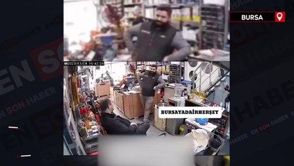 Bursa'da depremden kaçarken çayını bırakmayan esnaf