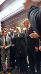 Erdoğan, şarkı sözlerini değiştirerek eşlik etti: 'Bana her şey Kemal'i hatırlatıyor'