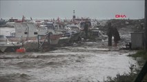 Sağanak nedeniyle Kepez Çayı taştı