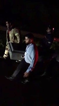 Van de funerária colide frontalmente e EcoSport pega fogo na PR-490, em Altônia