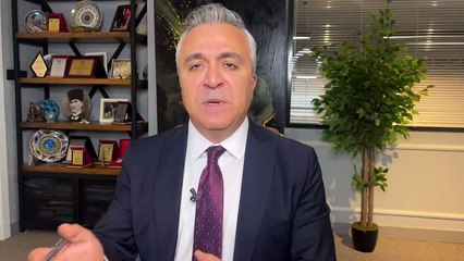 Sosyal Güvenlik Uzmanı Özgür Erdursun depreme canlı yayında yakalandı