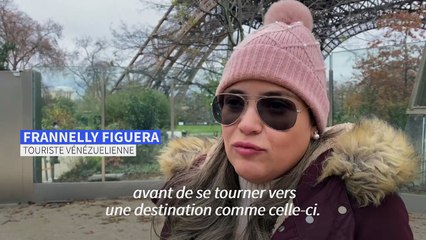 Paris: réactions de touristes au lendemain de l'attaque près de la tour Eiffel