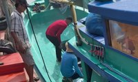 Ghe đánh cá bất ngờ phát nổ, 3 ngư dân bị bỏng nặng ở Cà Mau