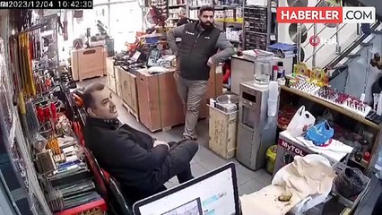 Gemlik Körfezi'nde yaşanan depremde çayını yanına alan esnaf konuştu