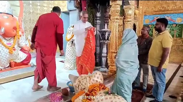 महापौर ने किए मोती डूंगरी गणेश जी के दर्शन