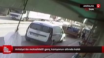 Antalya'da motosikletli genç kamyonun altında kaldı