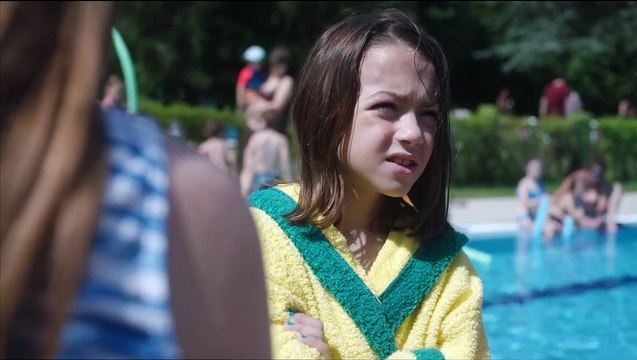 20 000 espèces d'abeilles Bande-annonce VO