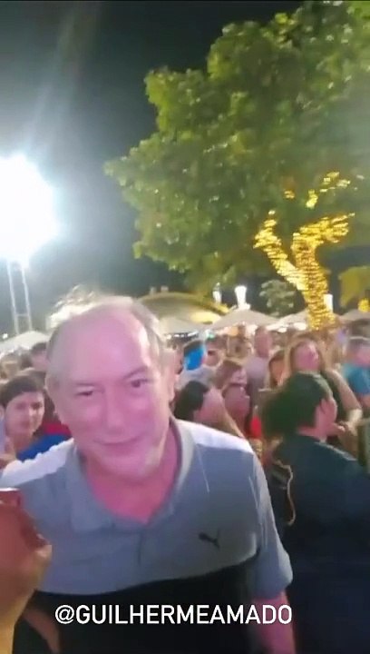 VÍDEO: Ciro Gomes dá tapa na cara de homem após provocação