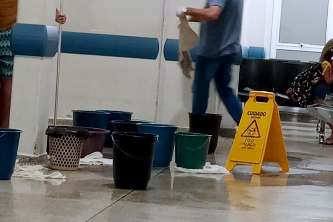 Umuarama: chuvas provocam alagamentos na Celso Garcia Cid e goteiras no PA24h