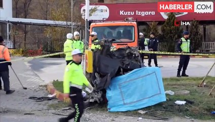 Samsun'da yolcu otobüsüyle otomobilin çarpışması sonucu 2 kişi öldü, 3 kişi yaralandı