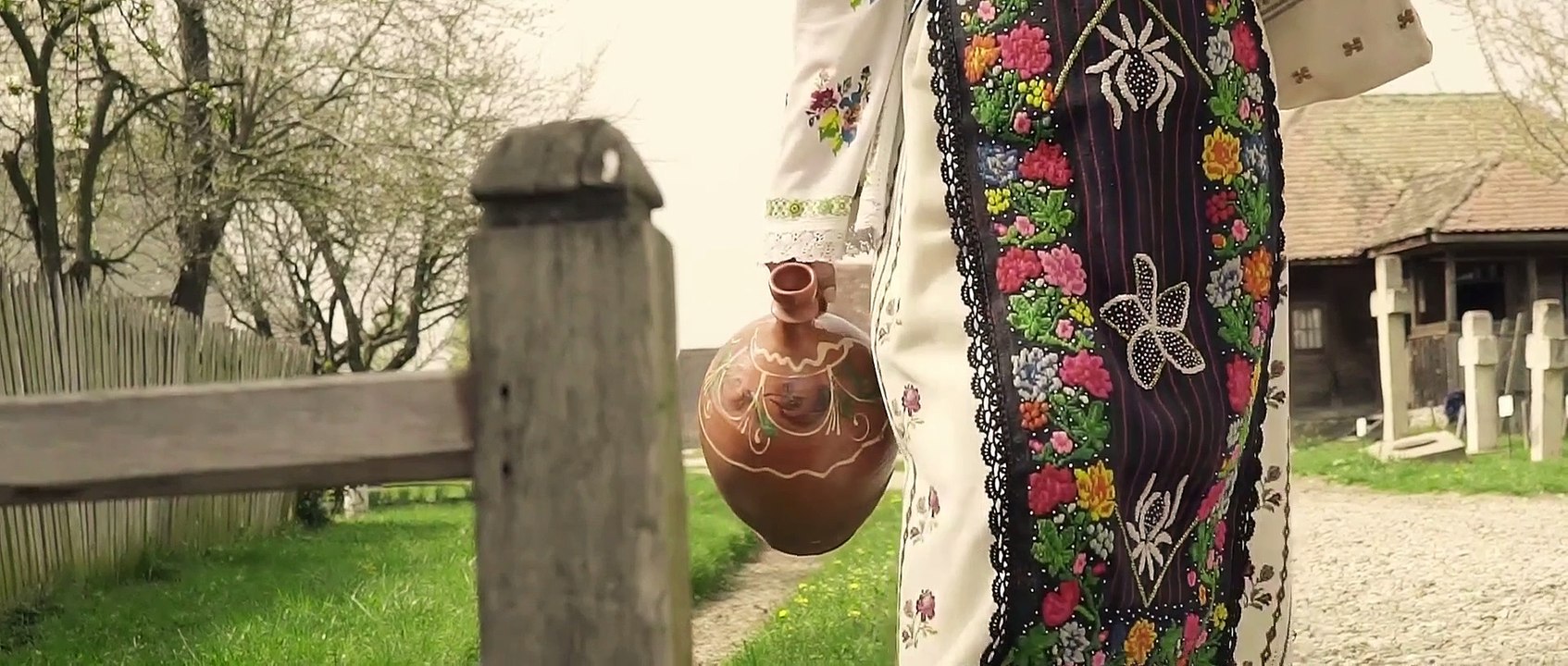 Steliana Sima & Mariana Ionescu Capitanescu- Vino sora cand ti-e greu