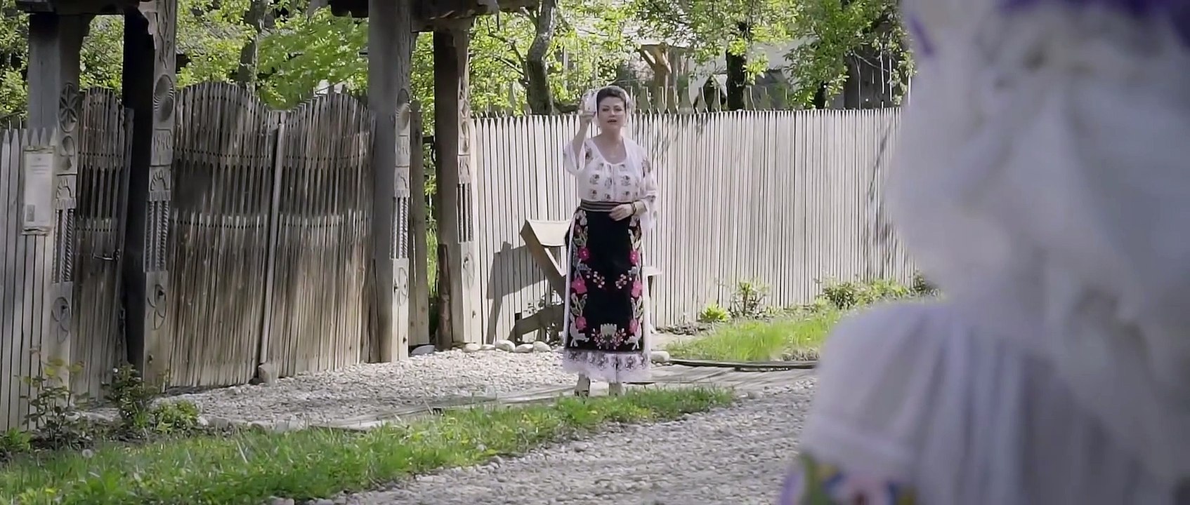 Steliana Sima & Mariana Ionescu Capitanescu - Vecina de peste drum