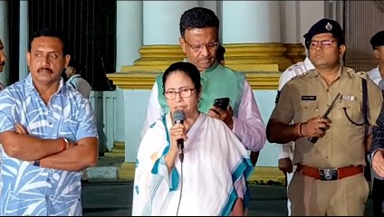 রাজ্যপালের সঙ্গে মোটেই ঝগড়া নেই! বিবাদ মিটিয়ে সন্ধির বার্তা মমতার?  | Oneindia Bengali