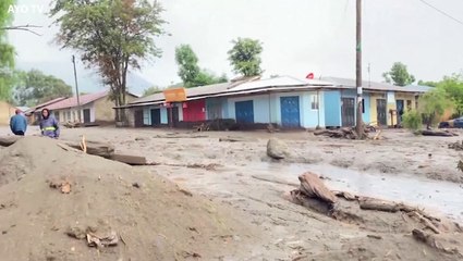 Tanzania: Vehicles submerged by floods and mudslides as death toll continues to rise