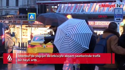 İstanbul'da yağış nedeniyle yoğun trafik oluştu
