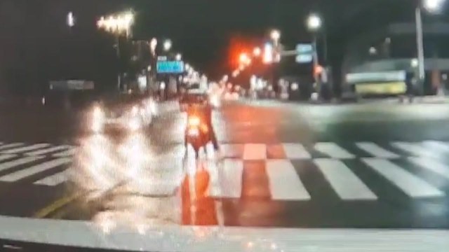 강원도 춘천서 만취 운전 차량이 오토바이·택시 들이받아...3명 부상 / YTN