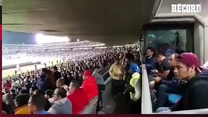 ¡Quiere llorar! Aficionados de PUMAS despiden a AMAURY Vergara