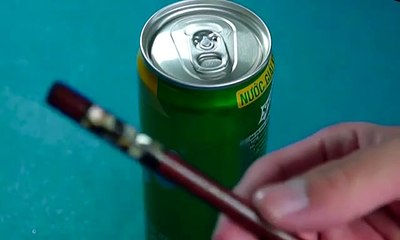 Astuce pour ouvrir une canette sans utiliser la languette