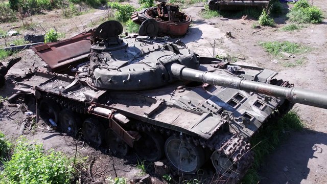 China's foreign minister tells Iran's foreign minister about the Israeli-Gaza conflict. Beijing promotes the unity and cooperation of Islamic states.