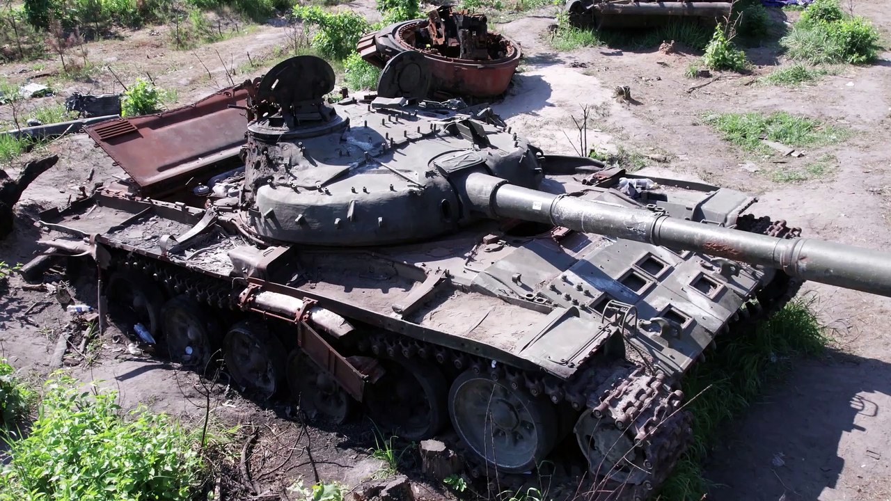 China's foreign minister tells Iran's foreign minister about the Israeli-Gaza conflict. Beijing promotes the unity and cooperation of Islamic states.