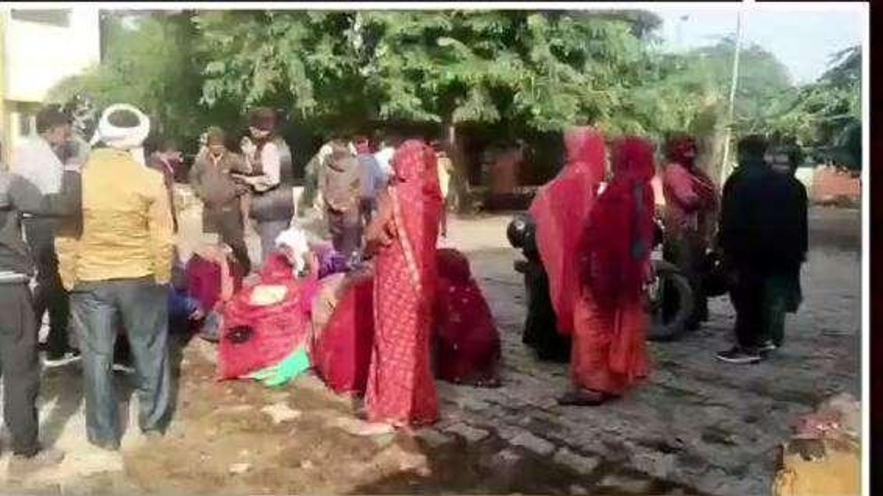मैनपुरी: तेज रफ्तार डंपर ने ट्रैक्टर में मारी टक्कर, एक की मौत दूसरा हुआ घायल