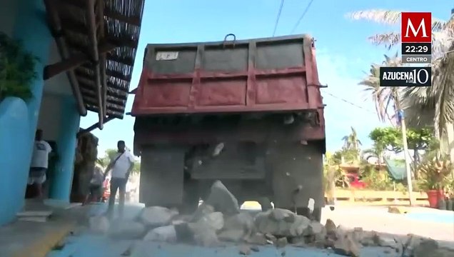 Prestadores de servicios turísticos luchan por recuperarse 40 días después del huracán Otis