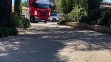 Livraison du nouveau tracteur des transports Beau Scania S560