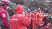 فيديو: ارتفاع حصيلة قتلى ثوران بركان إندونيسيا إلى 13 شخصاً