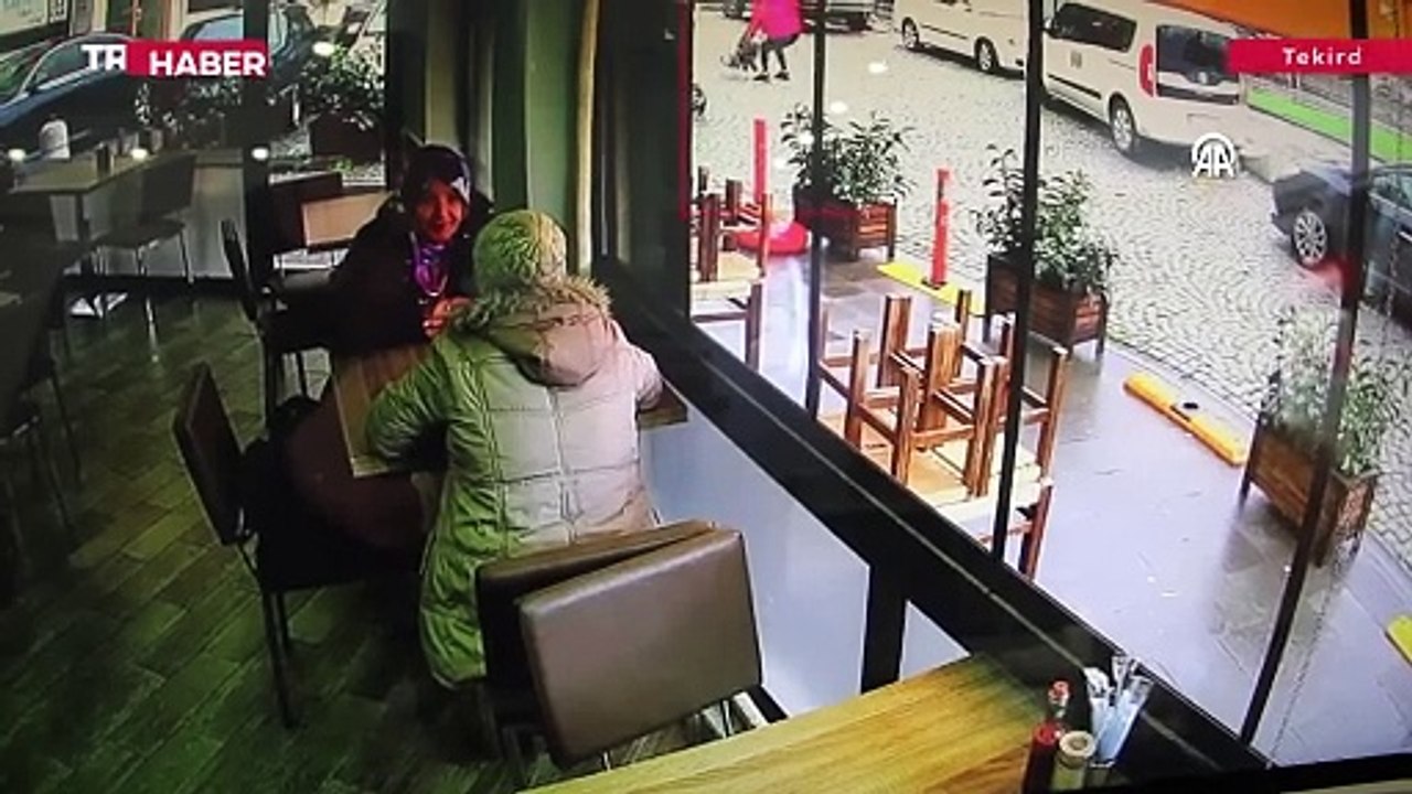 Yasaklı ırk köpek, kadına ve kucağındaki köpeğe böyle saldırdı