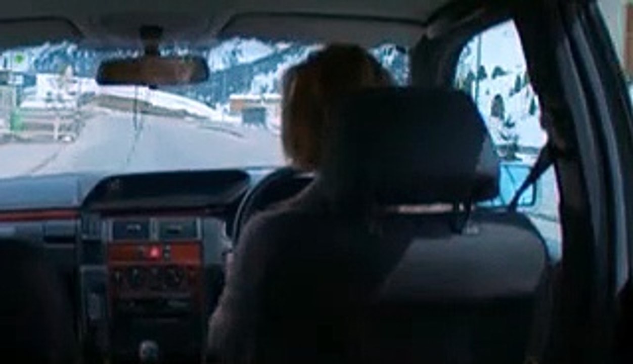 Totenfrau Folge 3 Fürchte dich vor den Lebenden Staffel 1 Folge 3