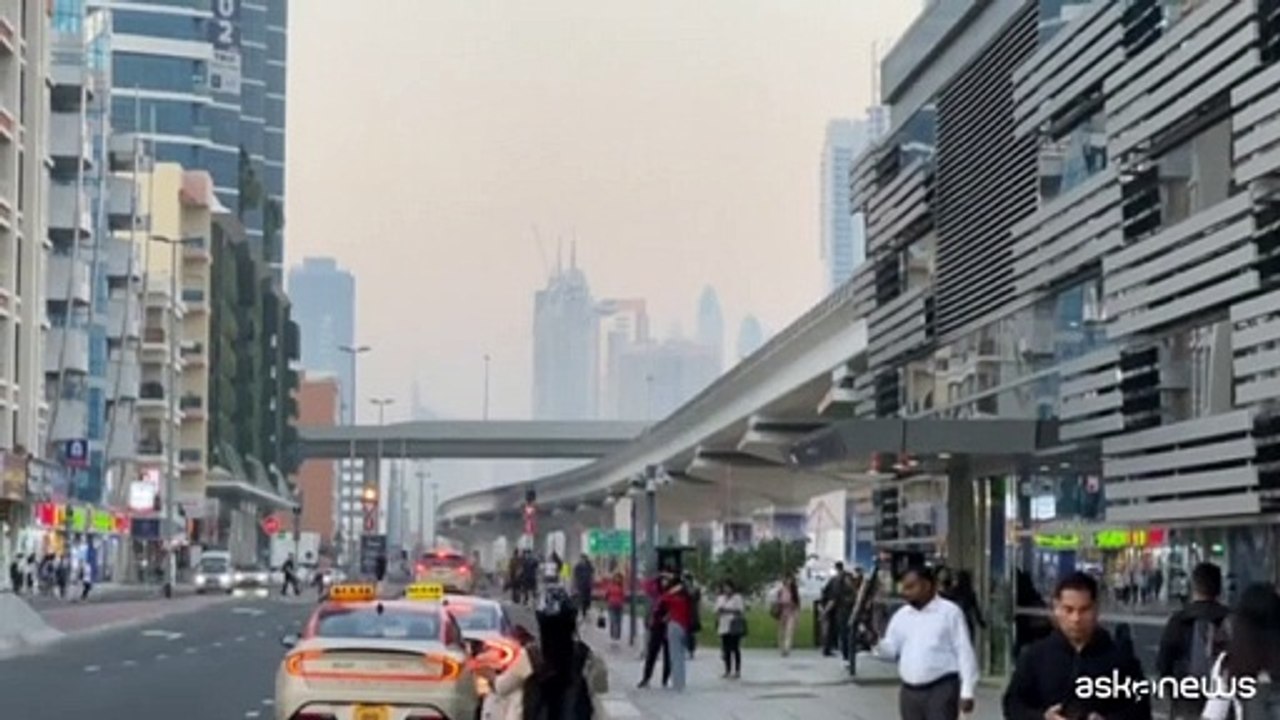 Cop 28, smog e foschia ingoiano Dubai durante la conferenza sul clima