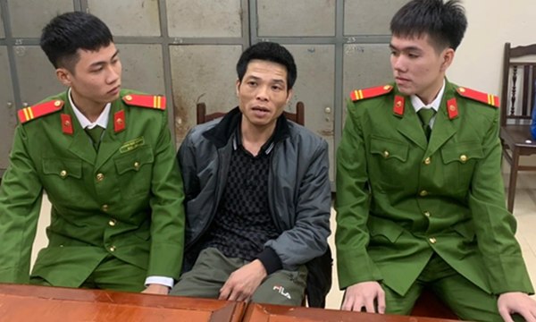 Giải cứu cô gái bị người tình khống chế nhiều giờ trong spa