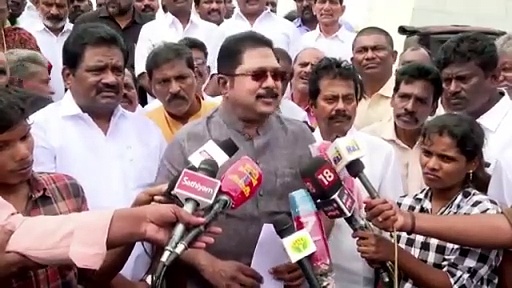 நல்ல அதிகாரிகளின் செயல்பாட்டால் வெள்ளத்தில் இருந்து சென்னை மக்கள் காப்பாற்றப்பட்டுள்ளனர் - தினகரன் புகழாரம்