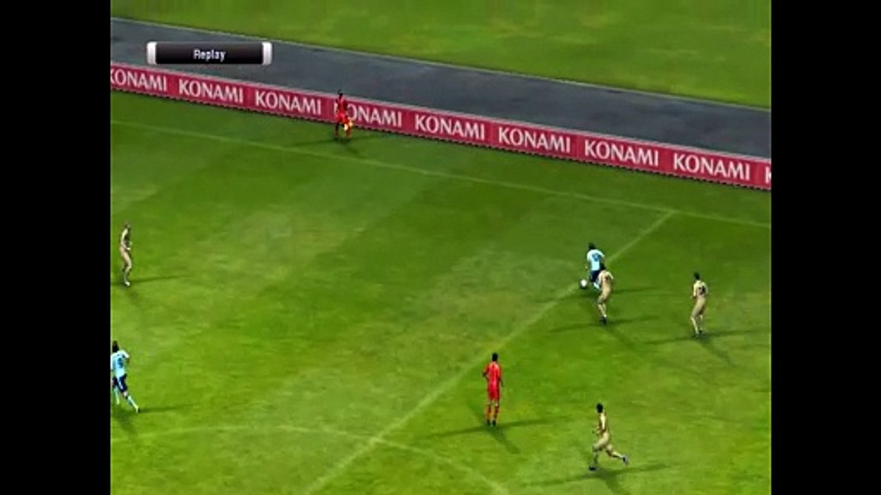 An amazing goal | Zlatan Ibrahimovic scores with a powerful shot  |  PES