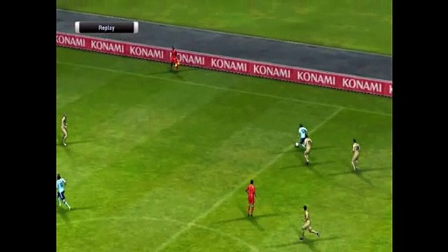 An amazing goal | Zlatan Ibrahimovic scores with a powerful shot | PES