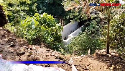 Download Video: Diduga Pondasi Tanah Tidak Kuat, Tebing Setinggi 15 Meter Longsor dan Timpa Rumah Warga