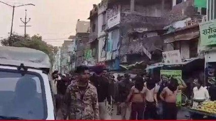 भोपाल: सड़क पर आधे कपड़े पहना पुलिस ने निकाला अपराधियो का जुलूस,देखें Video