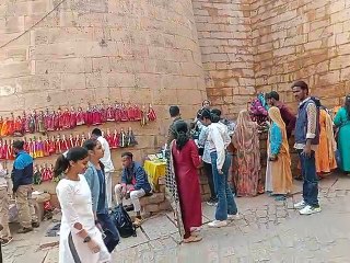 Watch Video: स्वर्णनगरी में सैलानियों की आवक का दौर जारी