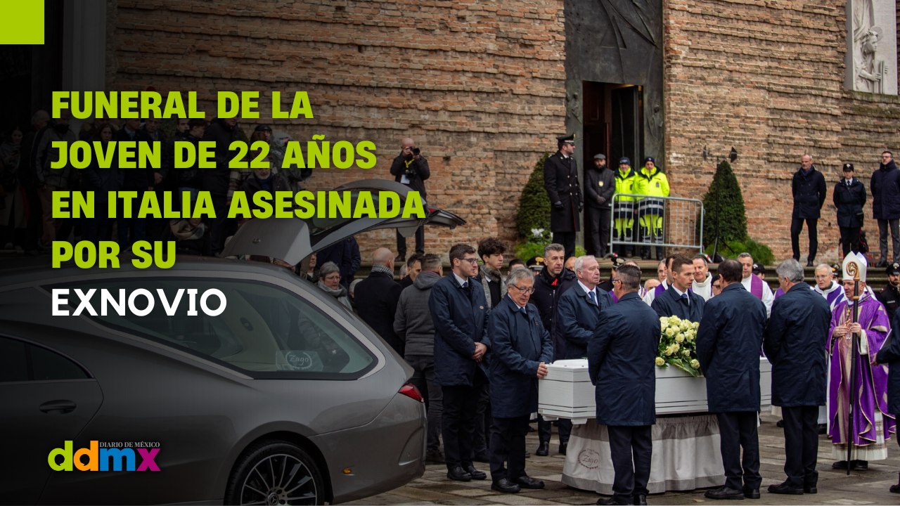 Miles de italianos despiden a última víctima de feminicidio agitando llaves y campanillas