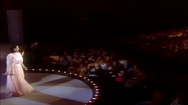 LORETTA LYNN — Country Feelings | from LORETTA LYNN: Country Feelings – Live