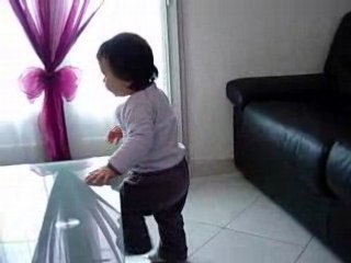 Angelina a presque 13 mois