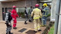 Princípio de incêndio mobiliza equipes do Bombeiros até edifício na Rua Visconde de Guarapuava