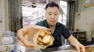 Bangkok's Can't-Miss Michelin Star Street Food: Grilled Scallops at Elvis Suki