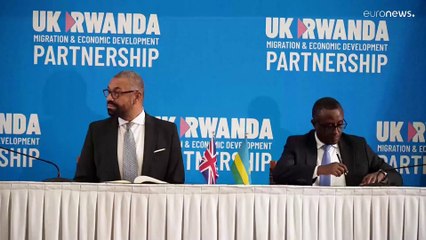 Μεγάλη Βρετανία: Νέα συνθήκη με τη Ρουάντα για την αποστολή μεταναστών