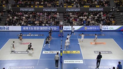 흥국생명 9연승으로 선두...삼성화재는 현대캐피탈에 역전승 / YTN