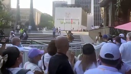 Protestan trabajadores del Hospital General de Medellín