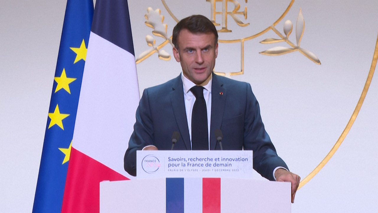 « Echanger en toute liberté » : Macron annonce la création d'un conseil présidentiel de la science