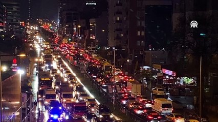 İstanbul'da trafik yoğunluğu yüzde 89'a ulaştı