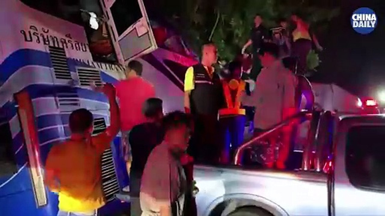 A bus lost control and crashed into a tree in western #Thailand, killing 14