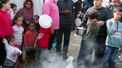 شاهد: خيم بيضاء على مدّ البصر في خان يونس تنكأ جراح نكبة 48